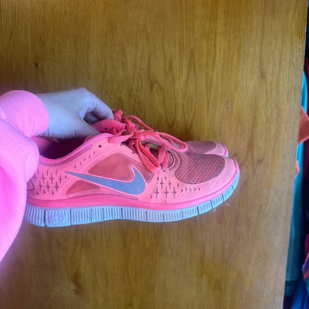 Nike tennis shoes